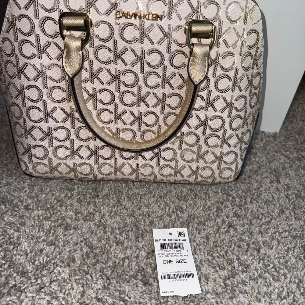 Calvin Klein NWT Women's Beige sparkle CK handbag